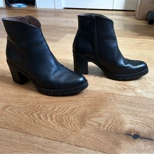 Wonders Heeled Ankle Boots